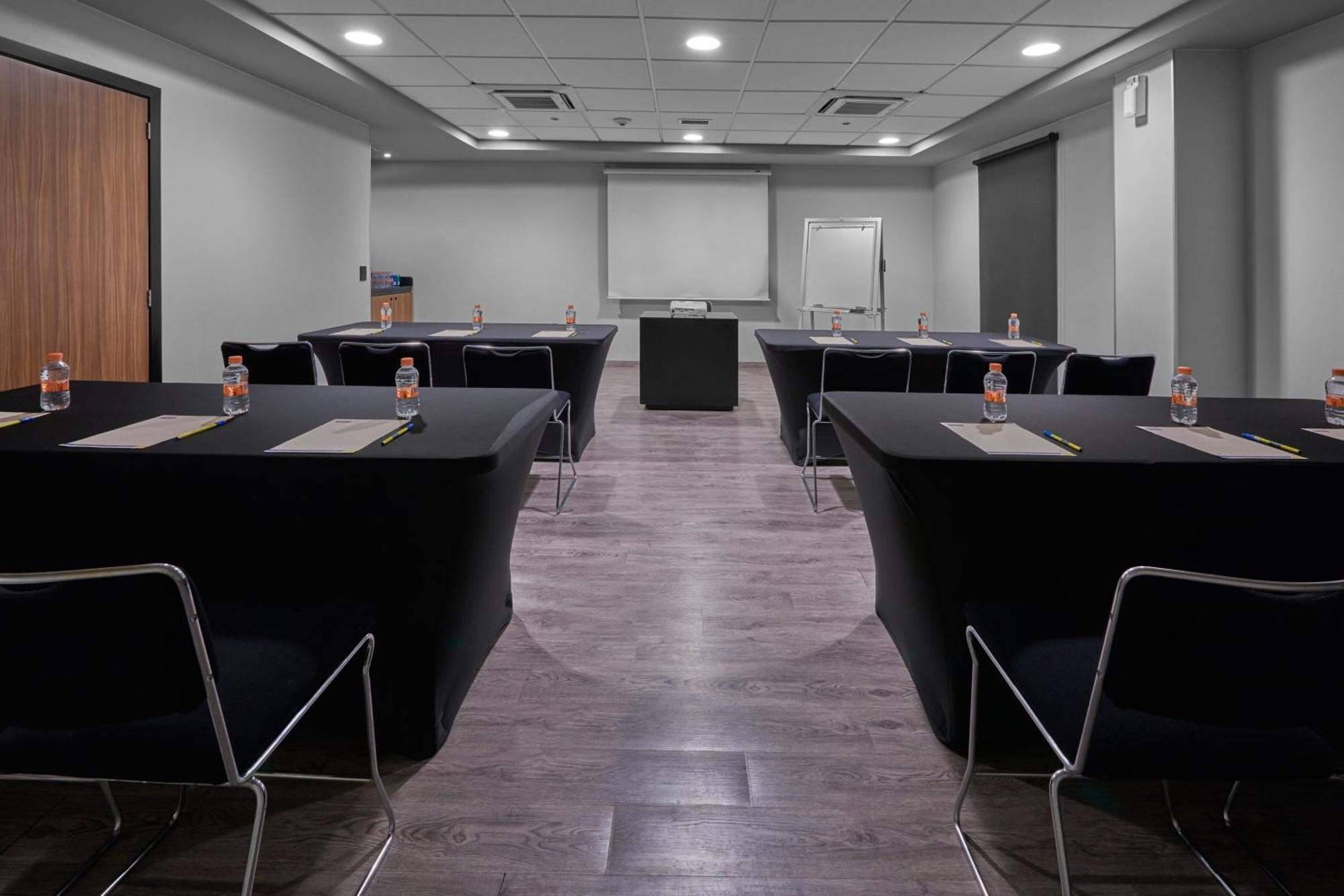 City Express By Marriott Irapuato Ngoại thất bức ảnh