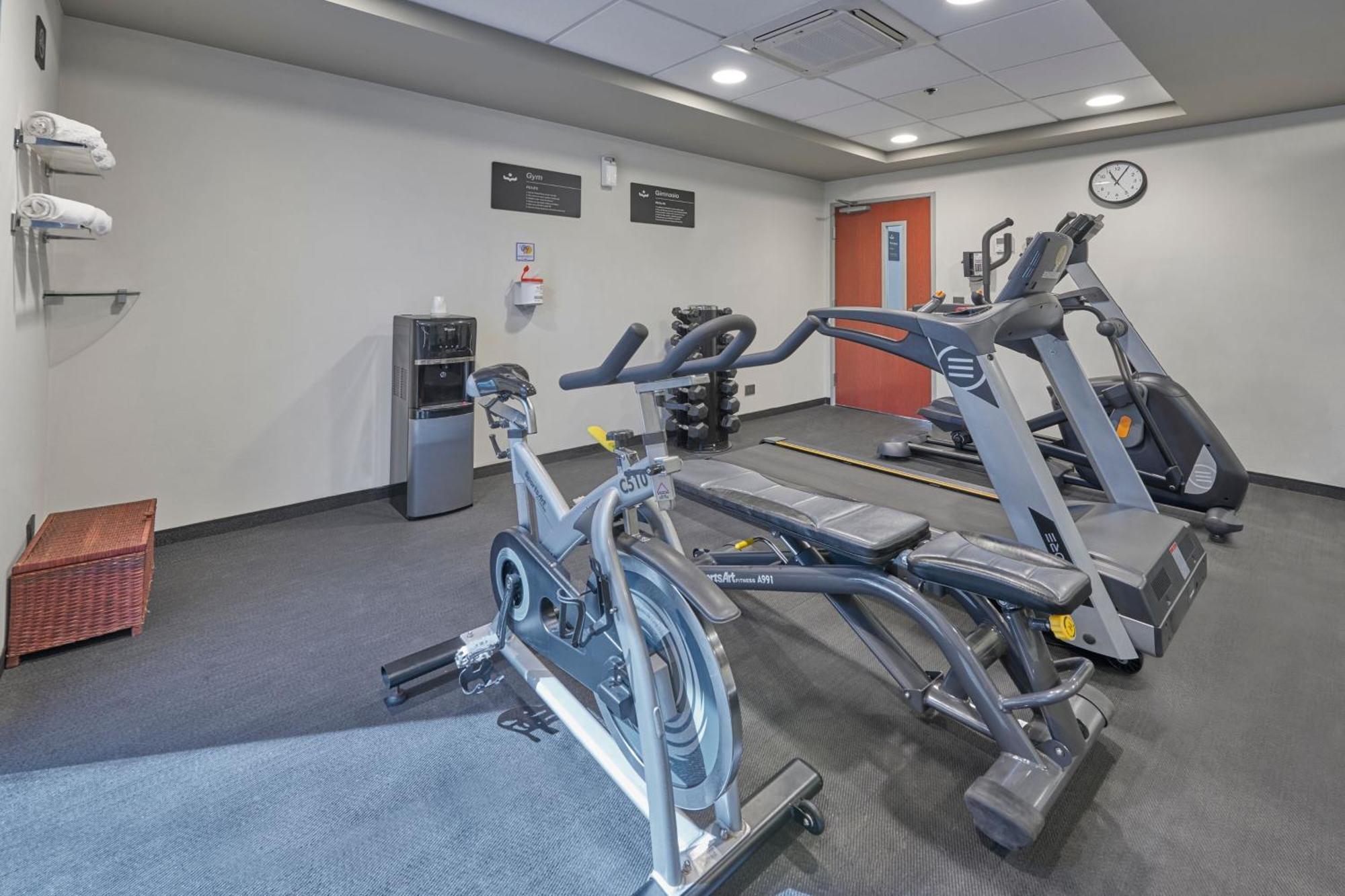 City Express By Marriott Irapuato Ngoại thất bức ảnh